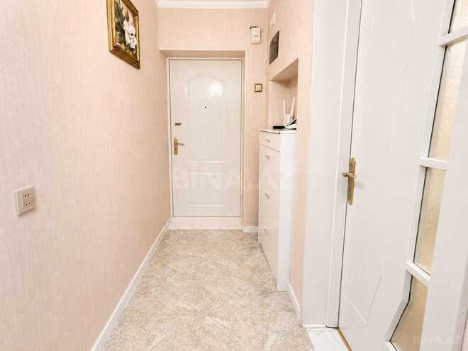 Продаётся 3-комн. вторичка 70 м², м. Кара Караев, photo 11 from 13