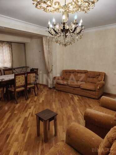 Сдаётся 2-комн. вторичка 65 м², м. 8 ноября, photo 1 from 24