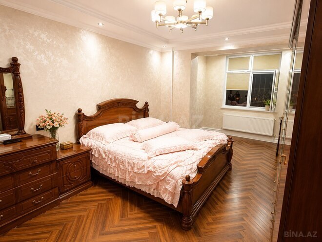 Продаётся 3-комн. вторичка 90 м², м. Кара Караев, photo 3 from 32