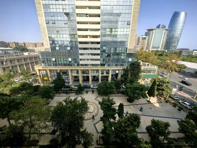 Satılır 3 otaqlı köhnə tikili 125 m², 28 May m., photo 1 from 28