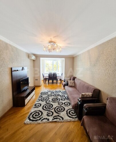 Продаётся 3-комн. вторичка 75 м², м. Низами, photo 1 from 14