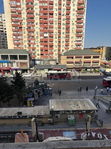 Продаётся 2-комн. вторичка 65 м², м. Ази Асланов, photo 1 from 11