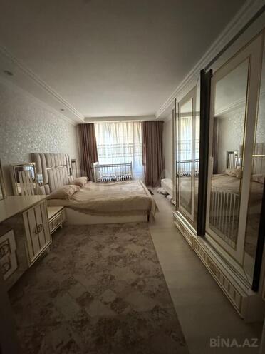 Продаётся 3-комн. вторичка 70 м², м. Кара Караев, photo 9 from 24