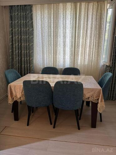 Продаётся 3-комн. вторичка 70 м², м. Кара Караев, photo 5 from 24