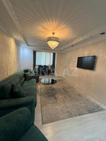 Продаётся 3-комн. вторичка 70 м², м. Кара Караев, photo 13 from 24