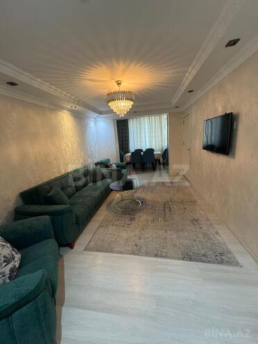 Продаётся 3-комн. вторичка 70 м², м. Кара Караев, photo 7 from 24