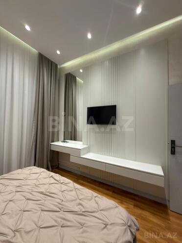 Сдаётся 2-комн. новостройка 65 м², м. Низами, photo 1 from 12