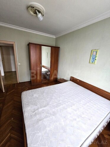 İcarəyə verilir 3 otaqlı köhnə tikili 95 m², Əhmədli m., photo 1 from 13