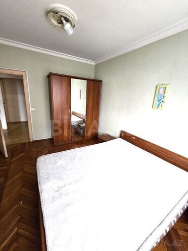 İcarəyə verilir 3 otaqlı köhnə tikili 117 m², Əhmədli m., photo 1 from 13