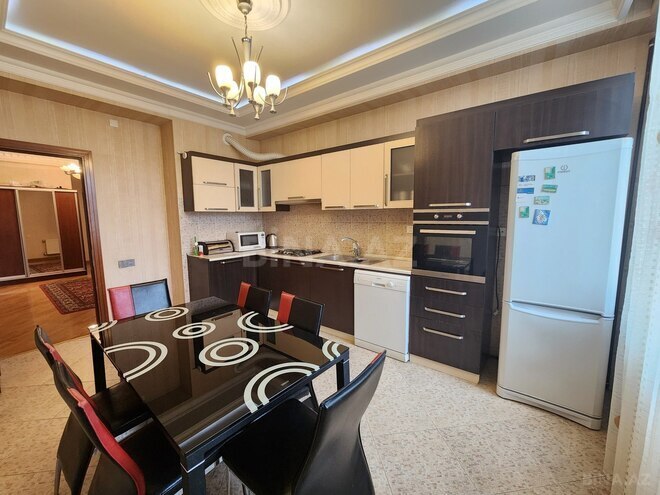 İcarəyə verilir 4 otaqlı yeni tikili 170 m², Nizami m., photo 17 from 21