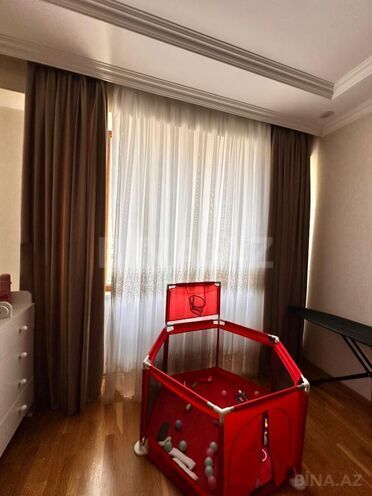 Satılır 2 otaqlı köhnə tikili 75 m², Qara Qarayev m., photo 13 from 19