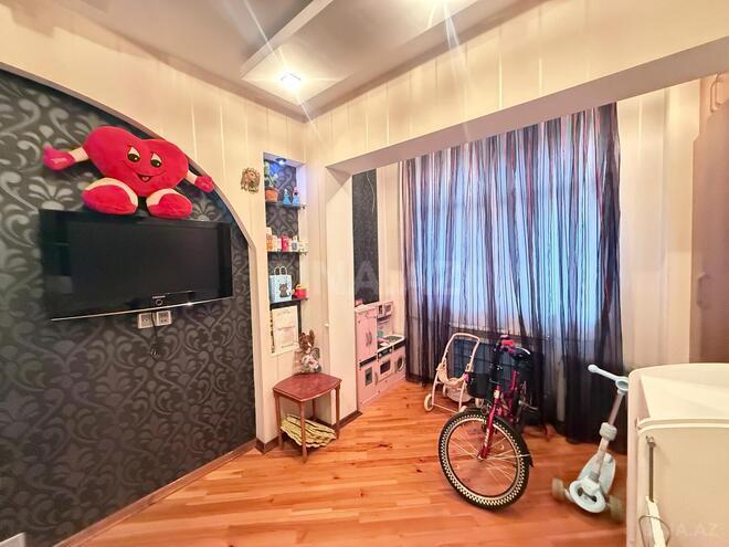 Satılır 5 otaqlı köhnə tikili 110 m², Elmlər Akademiyası m., photo 4 from 11