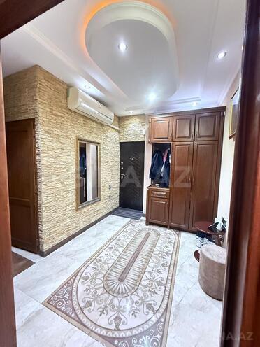 Satılır 5 otaqlı köhnə tikili 110 m², Elmlər Akademiyası m., photo 1 from 11