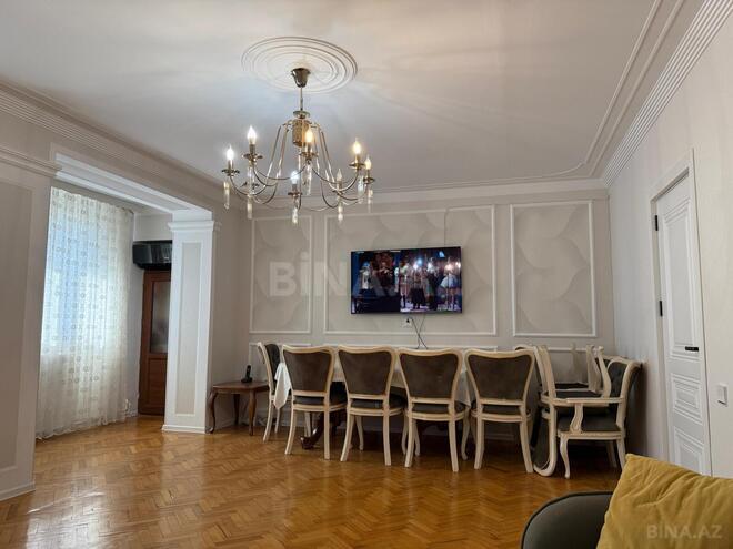 Продаётся 3-комн. вторичка 90 м², м. Нефтчиляр, photo 18 from 32