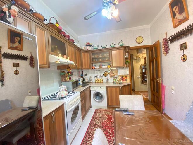 Satılır 2 otaqlı köhnə tikili 80 m², Qara Qarayev m., photo 13 from 16