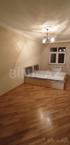 Сдаётся 2-комн. вторичка 65 м², м. Нефтчиляр, photo 3 from 7