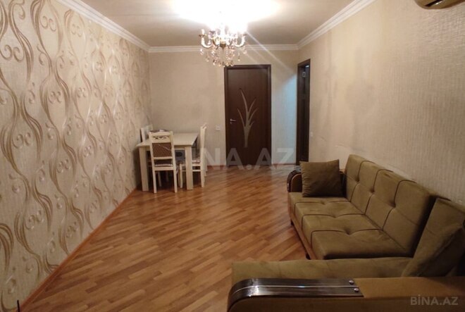 Сдаётся 2-комн. вторичка 65 м², м. Нефтчиляр, photo 1 from 7
