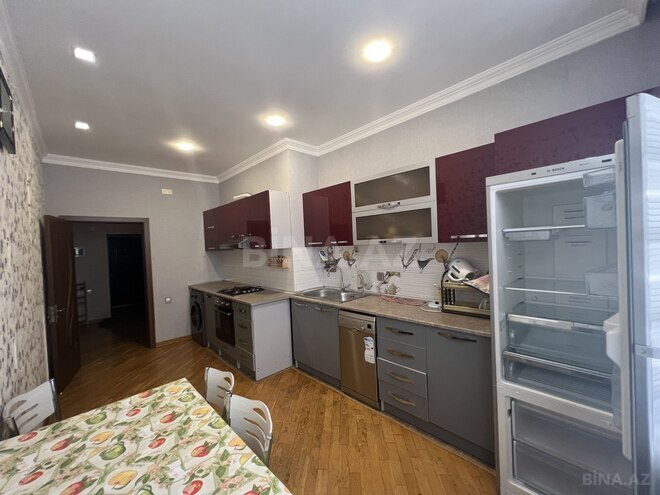 Сдаётся 3-комн. новостройка 90 м², м. Ази Асланов, photo 8 from 19