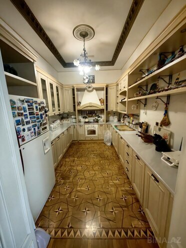 Satılır 6 otaqlı köhnə tikili 345 m², Sahil m., photo 16 from 30