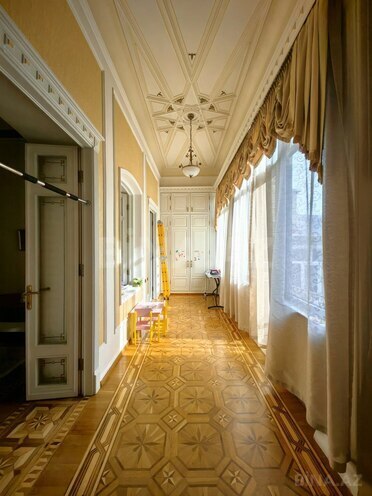 Satılır 6 otaqlı köhnə tikili 345 m², Sahil m., photo 22 from 30