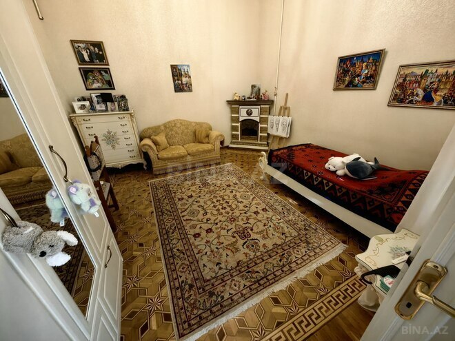 Satılır 6 otaqlı köhnə tikili 345 m², Sahil m., photo 23 from 30