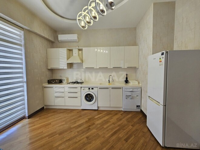 Сдаётся 3-комн. новостройка 125 м², м. Низами, photo 14 from 19