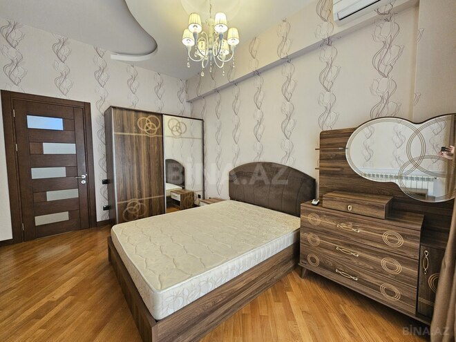 Сдаётся 3-комн. новостройка 125 м², м. Низами, photo 9 from 19