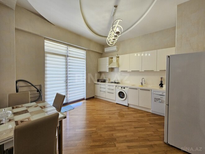 Сдаётся 3-комн. новостройка 125 м², м. Низами, photo 15 from 19