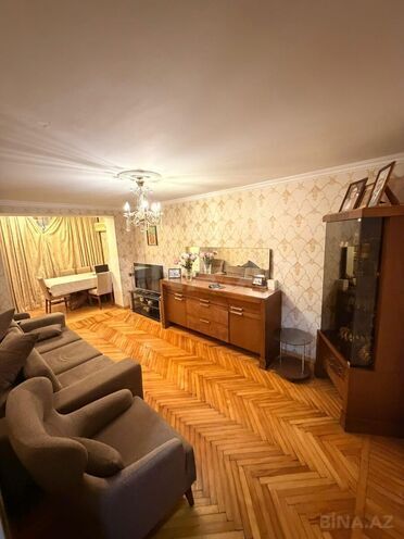 Satılır 3 otaqlı köhnə tikili 70 m², İnşaatçılar m., photo 3 from 12