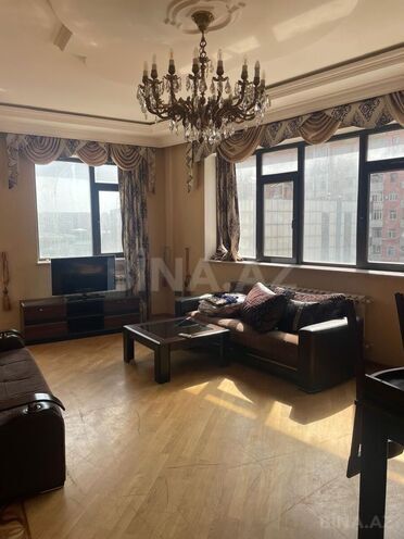 Сдаётся 3-комн. новостройка 125 м², м. 8 ноября, photo 1 from 8