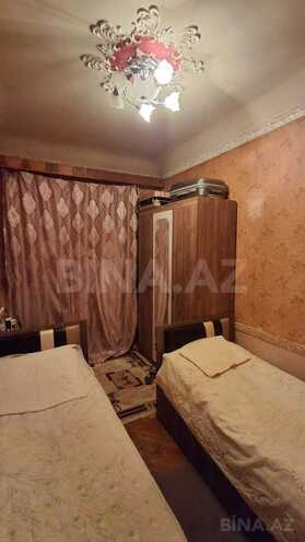 Продаётся 3-комн. вторичка 60 м², м. Элмляр Академиясы, photo 5 from 8