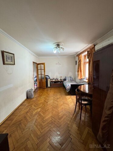 Satılır 1 otaqlı köhnə tikili 45 m², Gənclik m., photo 3 from 10