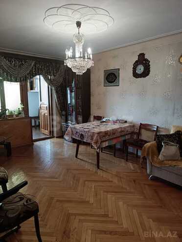 Satılır 3 otaqlı köhnə tikili 80 m², Bakıxanov q., photo 1 from 14