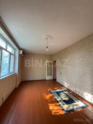 Satılır 2 otaqlı köhnə tikili 60 m², Bakıxanov q., photo 1 from 15