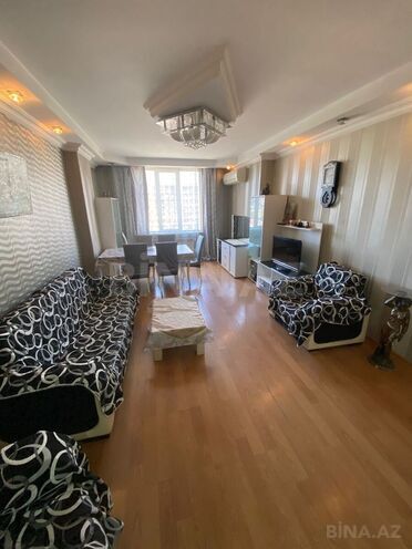 Сдаётся 3-комн. новостройка 110 м², м. Низами, photo 1 from 17
