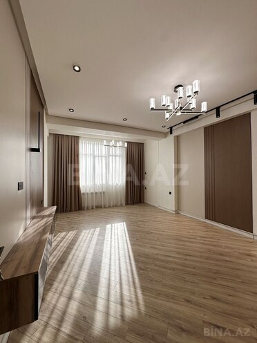Продаётся 2-комн. новостройка 70 м², м. Кара Караев, photo 1 from 14