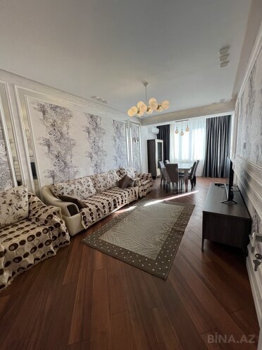 Сдаётся 2-комн. новостройка 63 м², м. Ази Асланов, photo 1 from 14