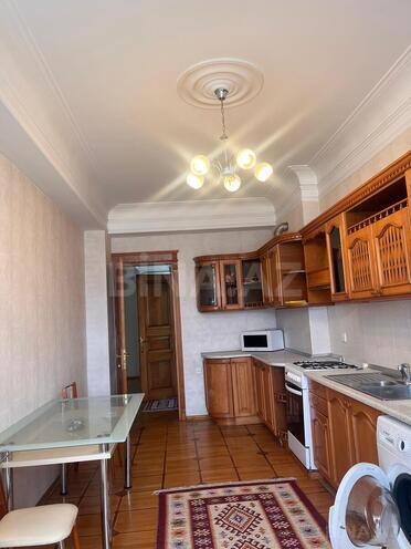 İcarəyə verilir 3 otaqlı yeni tikili 170 m², 28 May m., photo 4 from 9