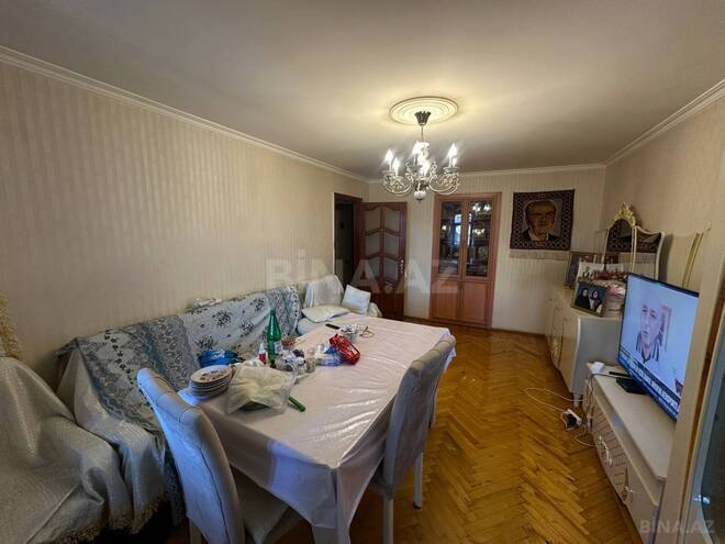 Satılır 3 otaqlı köhnə tikili 60 m², Yasamal q., photo 1 from 17