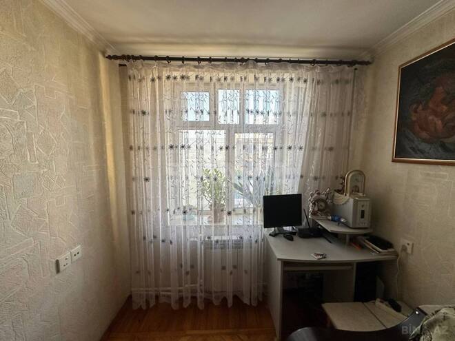 Satılır 3 otaqlı köhnə tikili 60 m², Yasamal q., photo 8 from 17