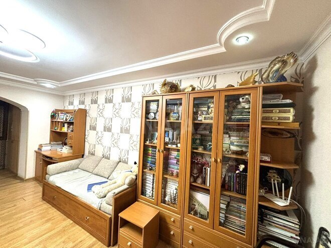 Продаётся 3-комн. вторичка 90 м², м. Нефтчиляр, photo 7 from 22