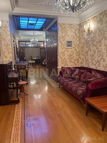 Продаётся 5-комн. новостройка 247 м², м. Низами, photo 1 from 19
