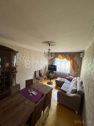 Продаётся 2-комн. вторичка 65 м², м. Нефтчиляр, photo 1 from 13