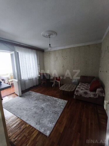 Продаётся 3-комн. вторичка 70 м², м. Нефтчиляр, photo 1 from 9