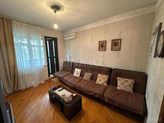 Satılır 2 otaqlı köhnə tikili 50 m², Gənclik m., photo 1 from 15