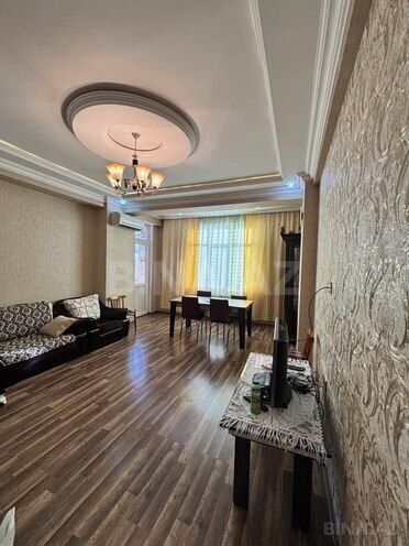 Сдается 2-комн. новостройка 75 м², м. Кара Караев, photo 1 from 11