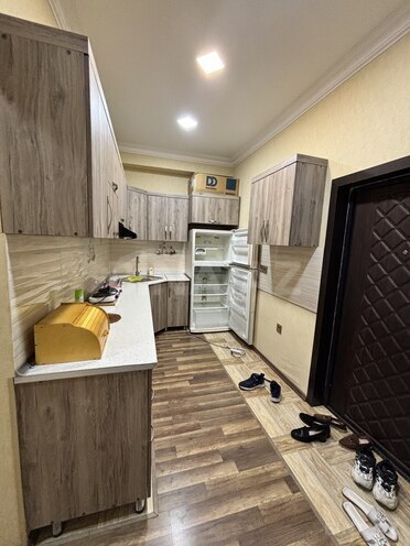 Сдается 2-комн. новостройка 75 м², м. Кара Караев, photo 6 from 11