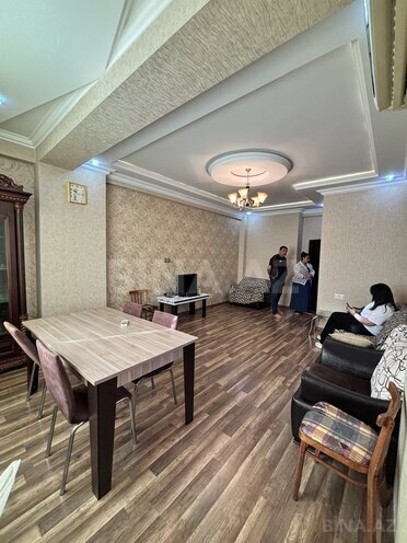 Сдается 2-комн. новостройка 75 м², м. Кара Караев, photo 3 from 11