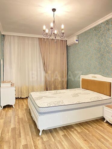 Сдаётся 3-комн. новостройка 145 м², м. 8 ноября, photo 13 from 19