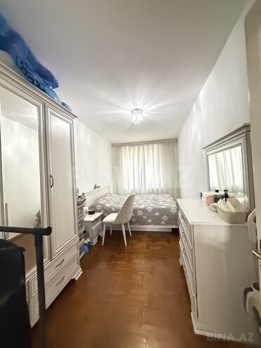 Продаётся 2-комн. вторичка 55 м², м. Иншаатчылар, photo 3 from 15